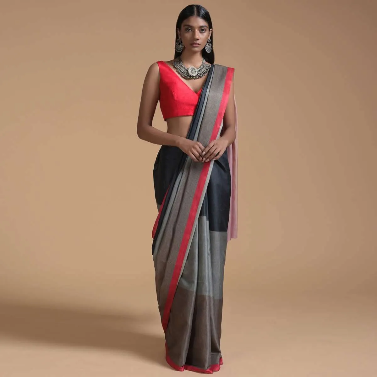 Green And Black Saree In Silk With Color-Blocked Print Online - Kalki Fashion